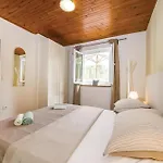 Luxurious In With Sauna * Ždrelac