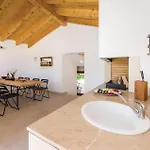 Dom wakacyjny Luxurious In With Sauna Ždrelac