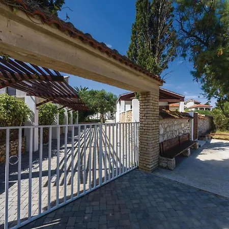 펜션 In With Sauna