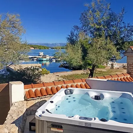 In With Sauna Σπίτι διακοπών Ždrelac