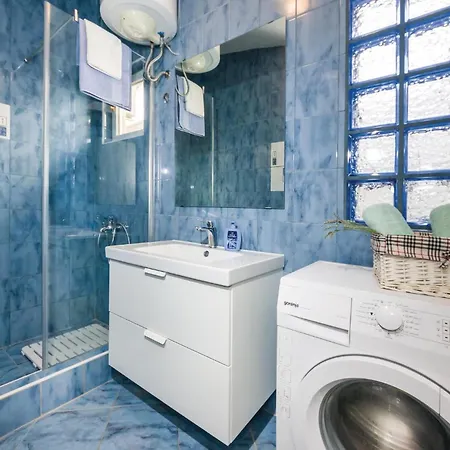 In With Sauna Ždrelac