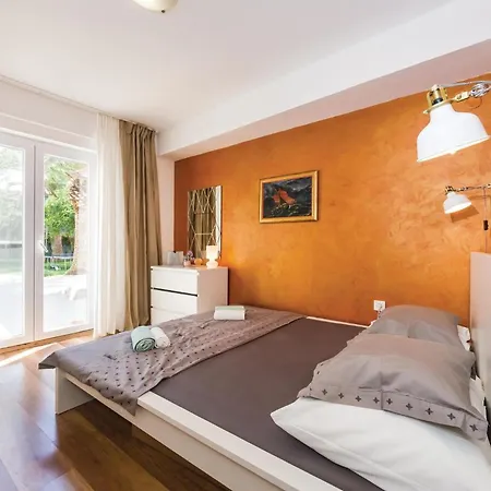 Feriehus In With Sauna Ždrelac