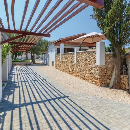 In With Sauna Dom wakacyjny Ždrelac