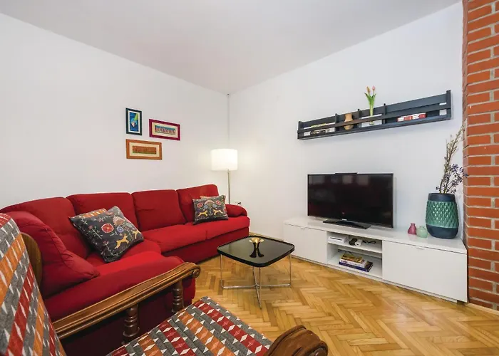 Nice Home In Zdrelac With Sauna