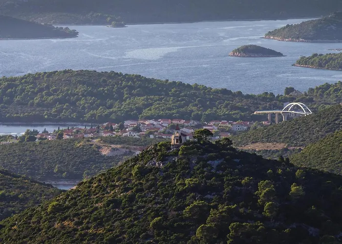 Vikendica Nice Home In Zdrelac With Sauna