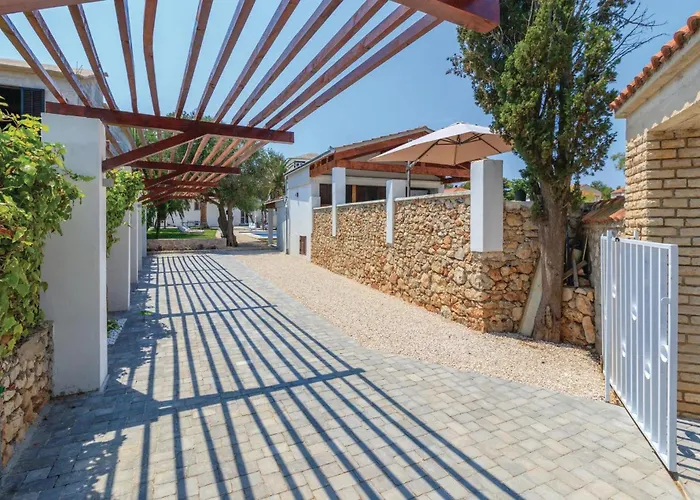 Nice Home In Zdrelac With Sauna Vikendica Zdrelac