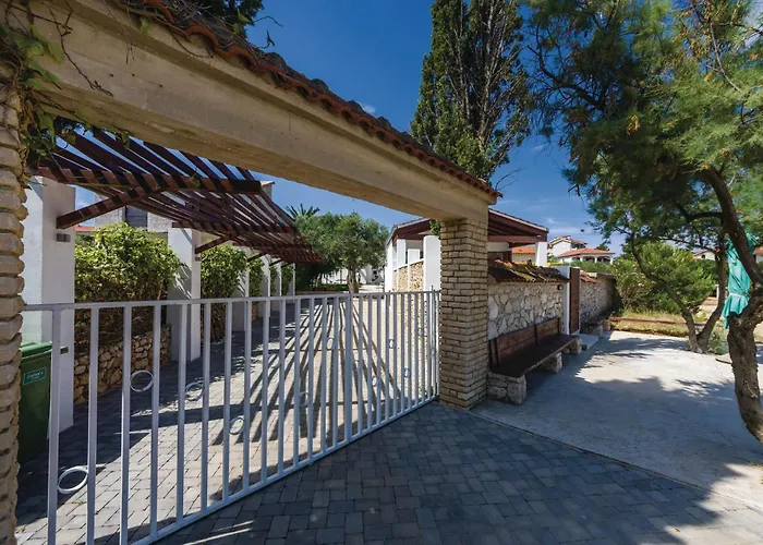 Vikendica Nice Home In Zdrelac With Sauna